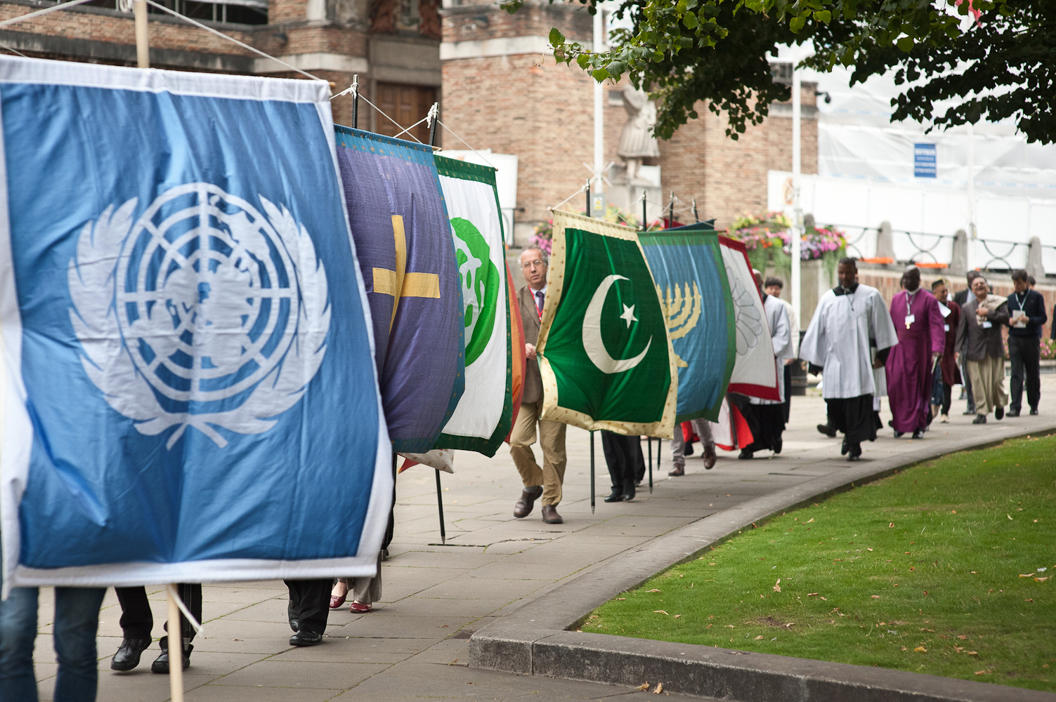 New partnerships between religions and international organizations